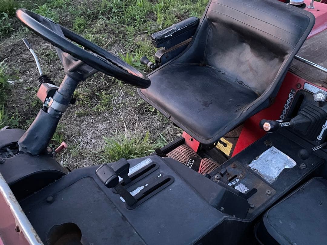 【茨城】　希少 トラクター　2人乗り　18馬力　実働　オルタネーター新品