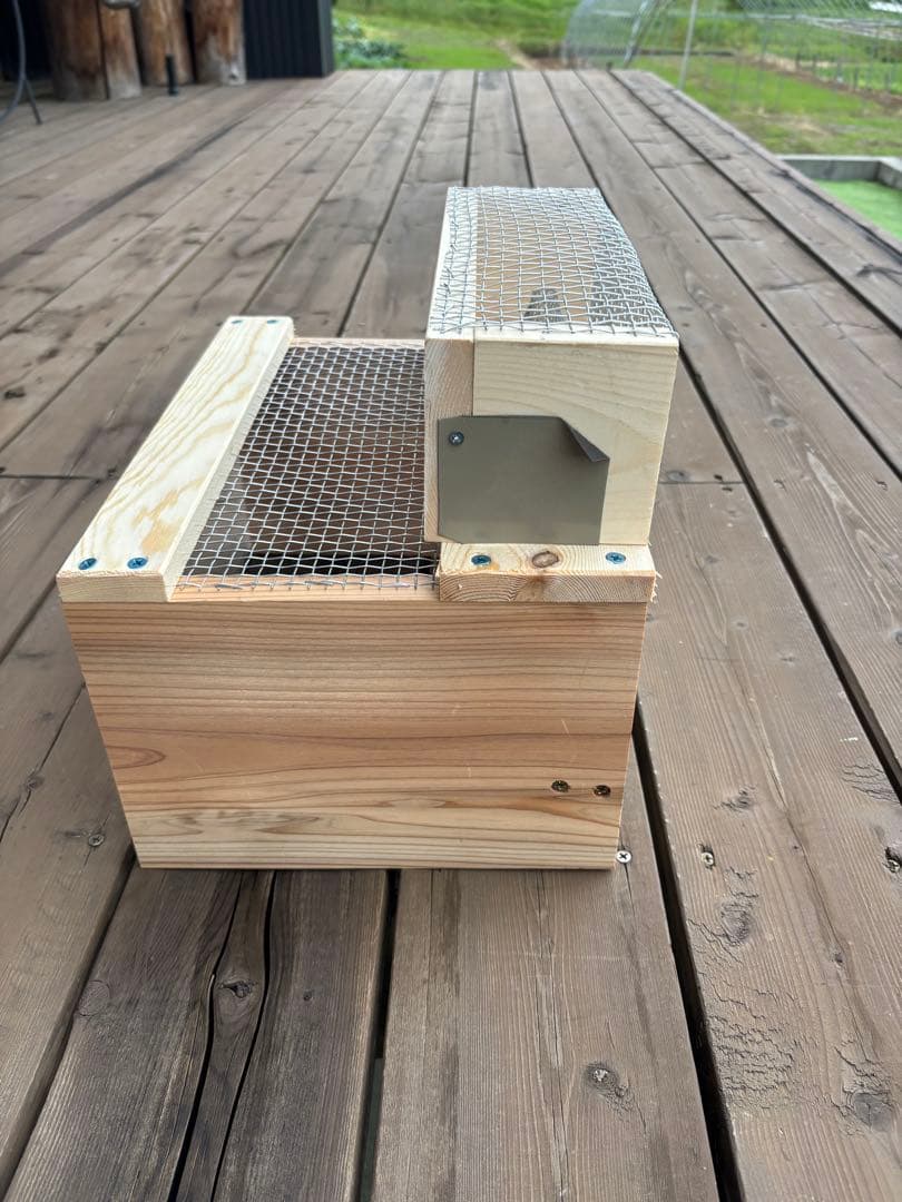 スズメバチ捕獲器　４個組　　とも