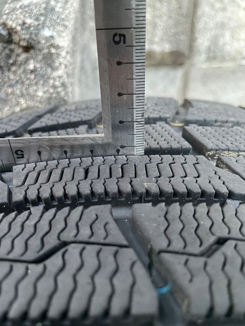 トーヨータイヤ　スタッドレス　225/50R18
