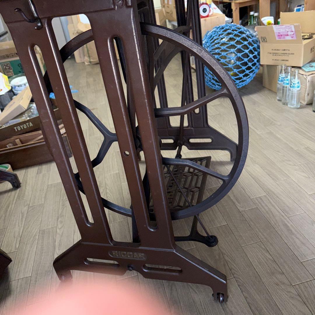 リッカー　足踏みミシン　脚のみ 昭和レトロ　アンティーク　引取り限定