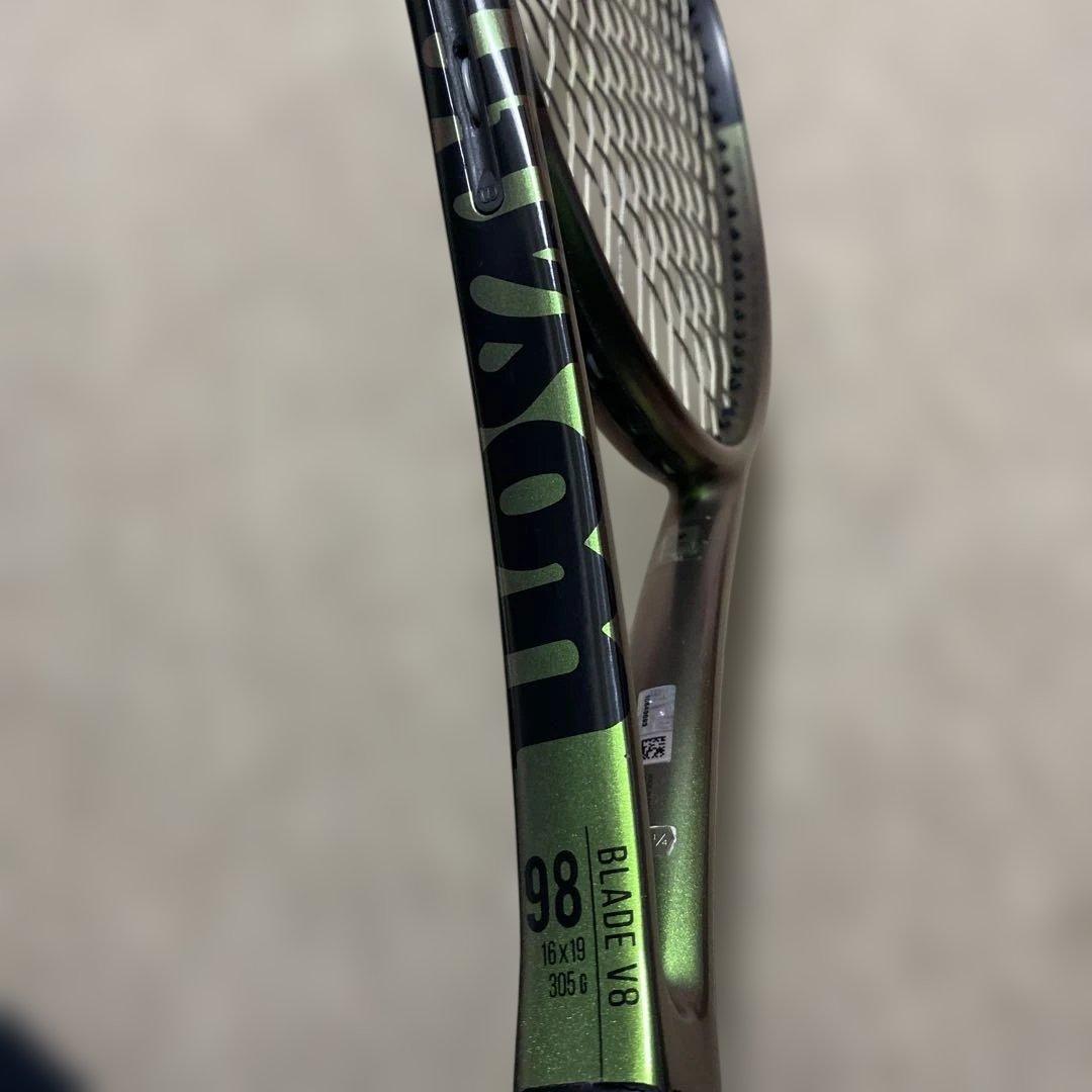 Wilson Blade V8 テニスラケット 98
