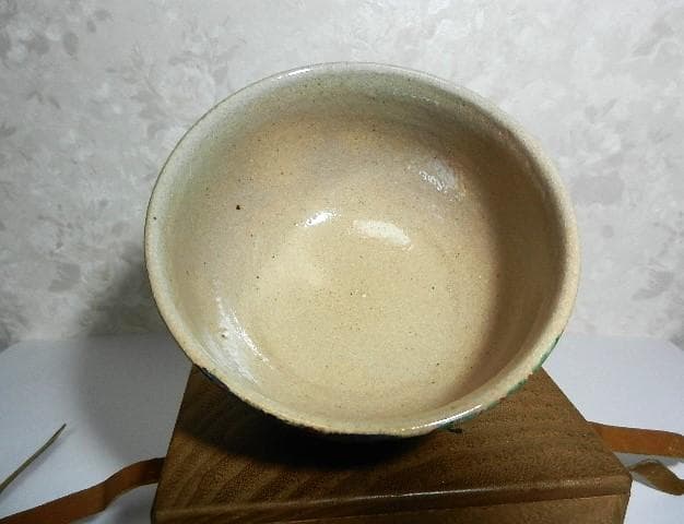 茶道具「色絵楓ノ図茶碗（泥中蔵六造）」（希少骨董色絵茶碗か）