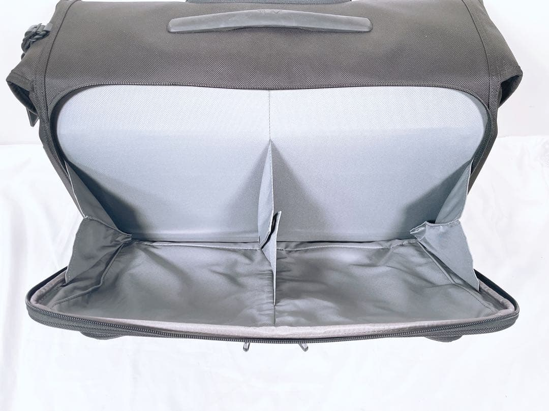 【良品】 TUMI トゥミ ガーメントキャリー 4ウィール 22038D2