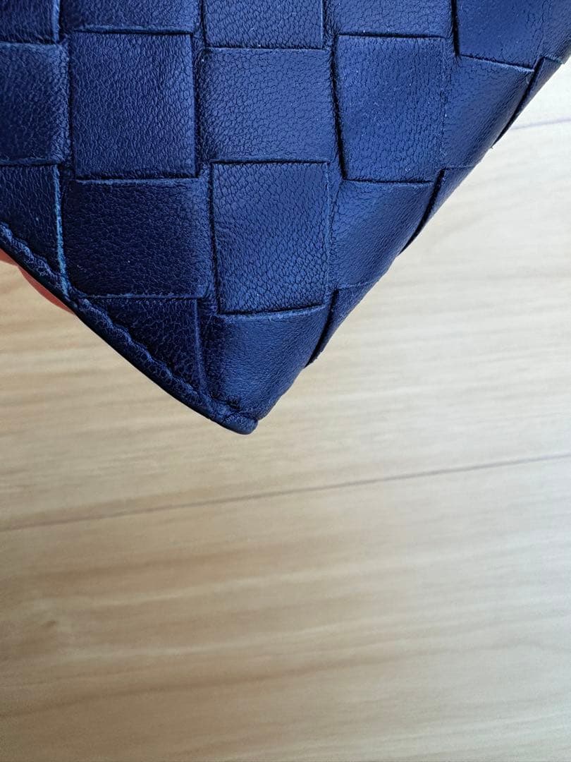 ボッテガヴェネタ　スモール イントレチャート 二つ折りファスナーウォレット