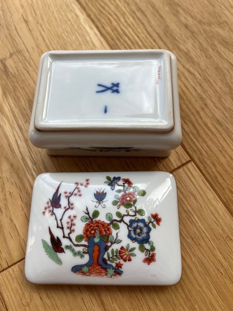 マイセン　ボンボニエール陶磁器 花と鳥の絵柄 小物入れ　ヴィンテージ