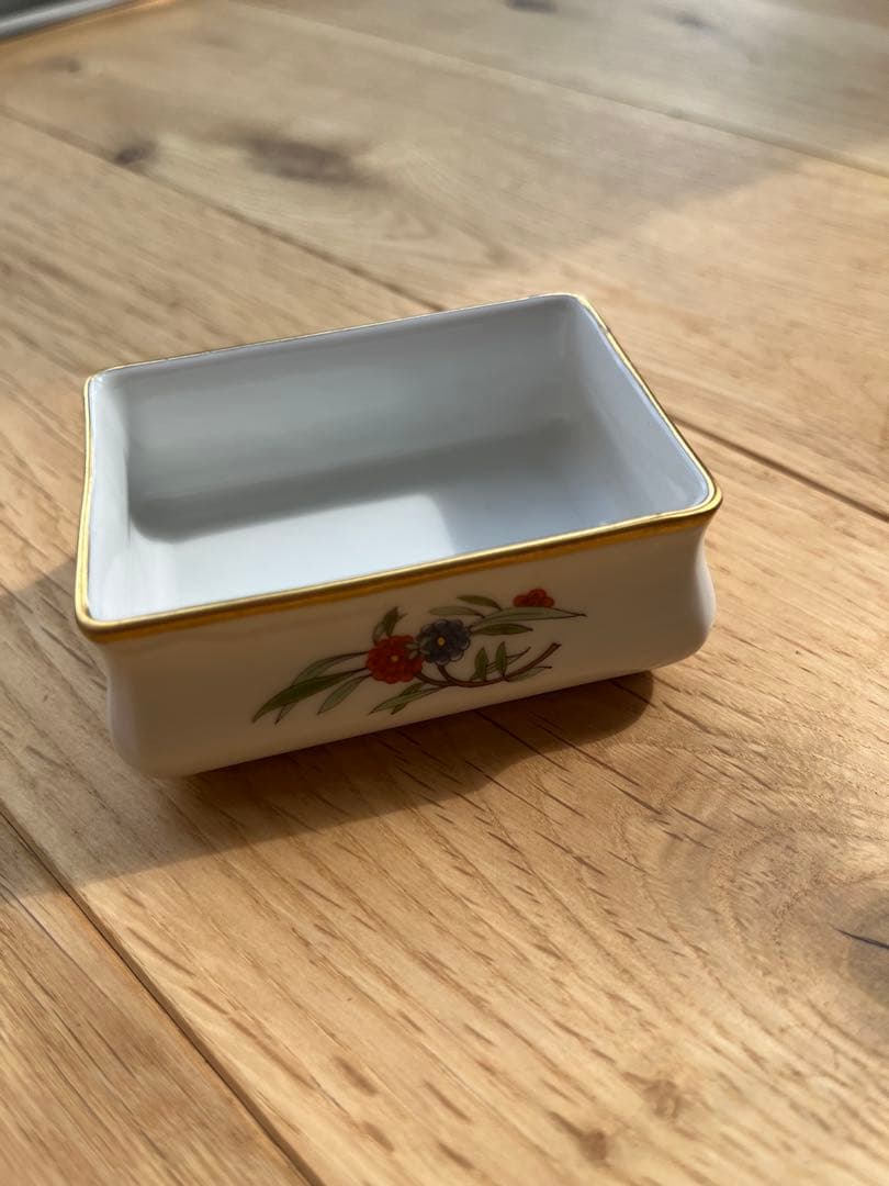 マイセン　ボンボニエール陶磁器 花と鳥の絵柄 小物入れ　ヴィンテージ