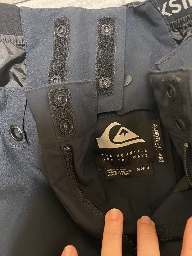 美品！ QUIKSILVER スノーボードパンツ