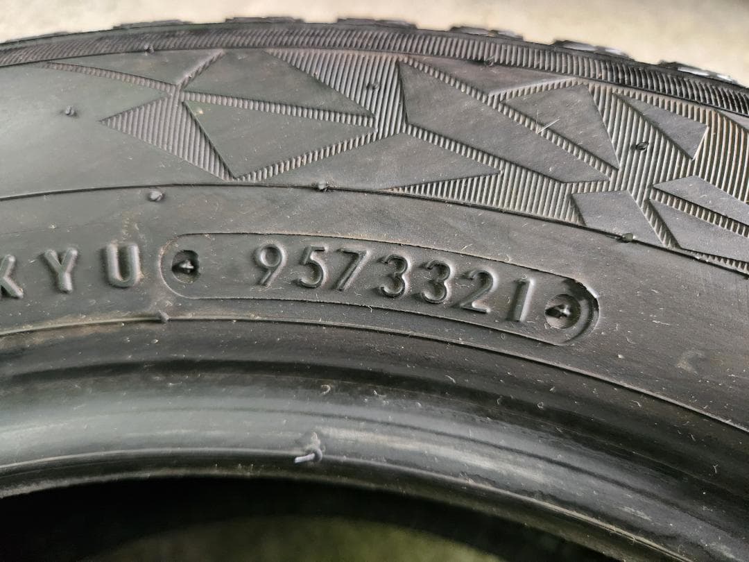 送料込☆2021年製TOYOトーヨータイヤ 175/65R15日本製☆4本