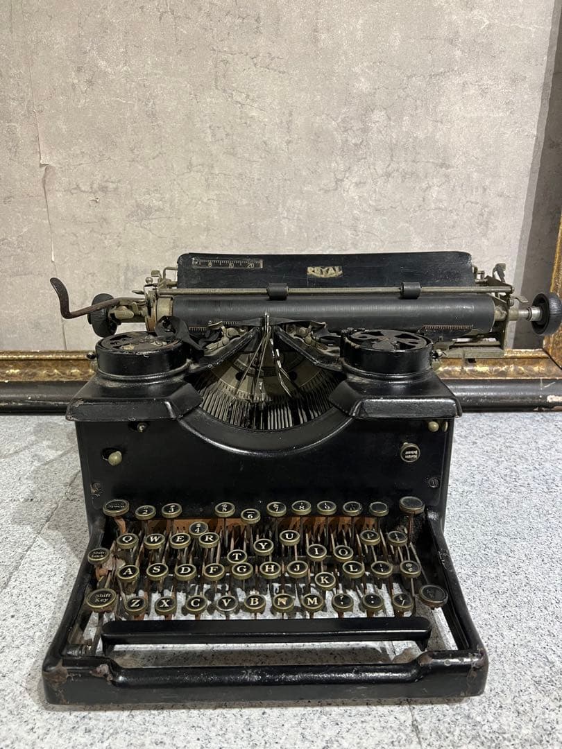 2月セール中です。ビンテージ/アンティークRETA タイプライター