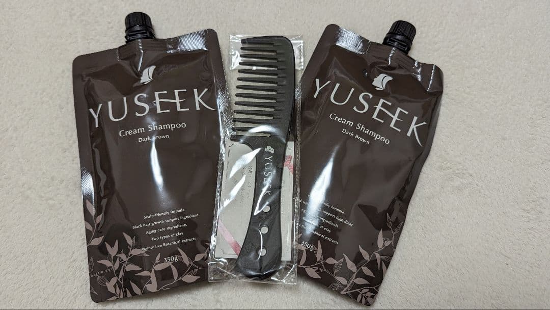 モモ様とお話中 YUSEEKユーシーク　ダークブラウン、特製コーム付き、新品