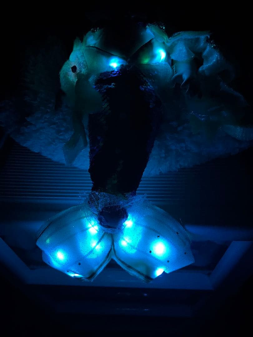 ディズニー、アニメータードールの人形（アリエル）ライト付き