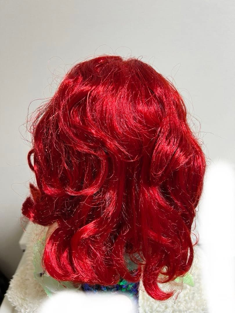 ディズニー、アニメータードールの人形（アリエル）ライト付き