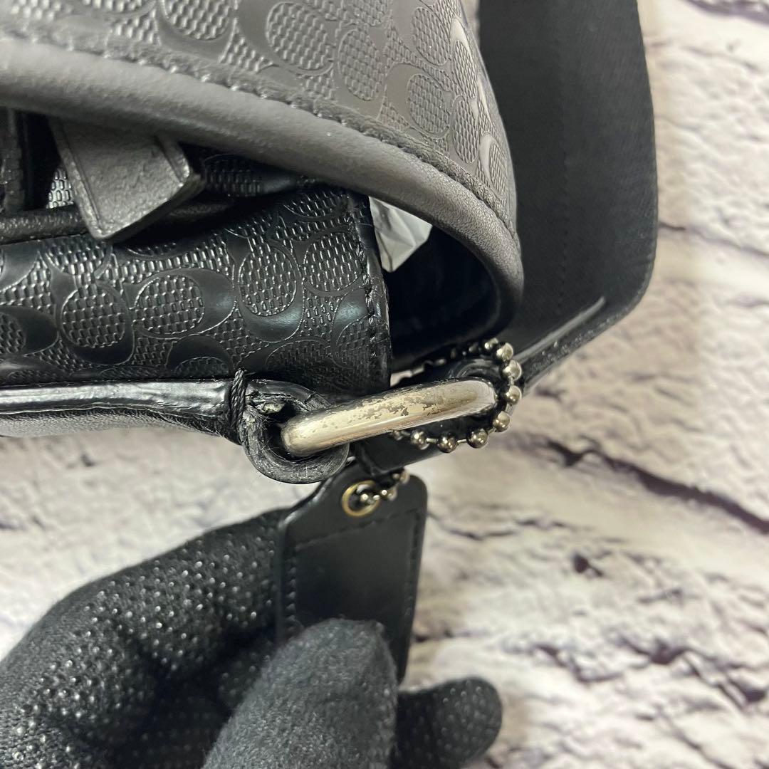 美品 コーチ ヘリテージ シグネチャー メッセンジャーバッグ ブラック A4可