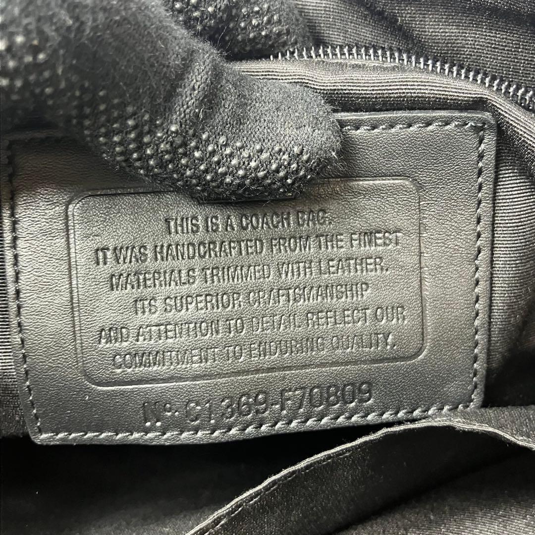 美品 コーチ ヘリテージ シグネチャー メッセンジャーバッグ ブラック A4可