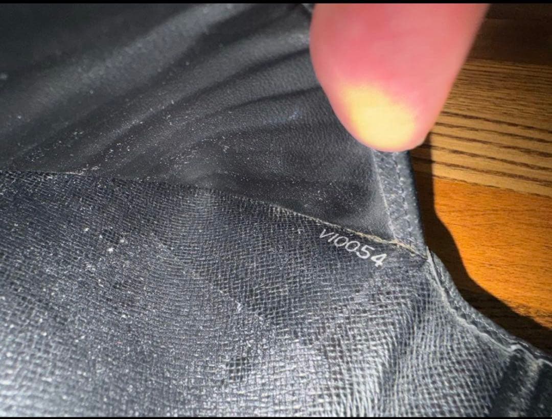 LOUIS VUITTON タイガ ブラック 長財布