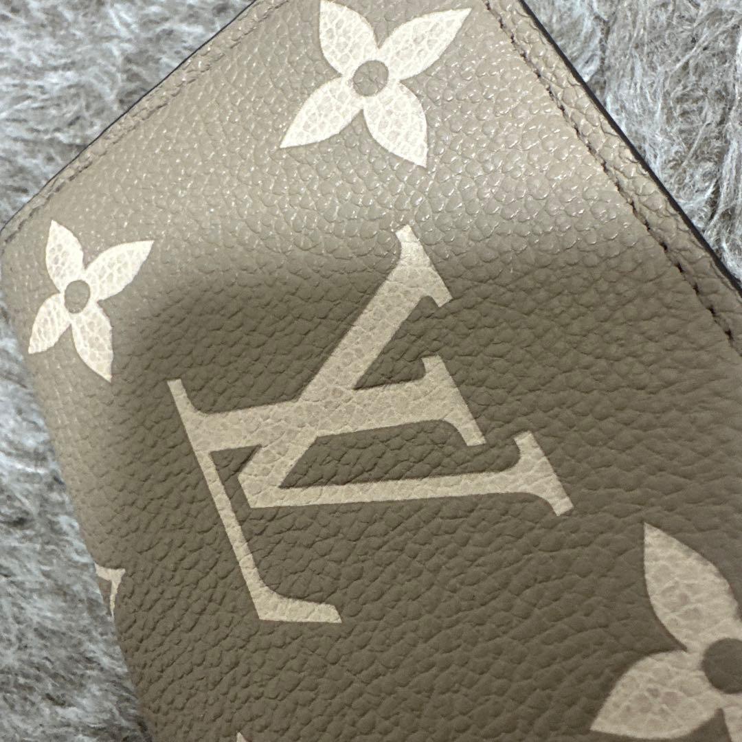 LOUIS VUITTON ポルトフォイユ・クレア　二つ折り財布