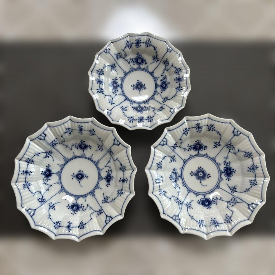 【⑦】ブルーフルーテッドプレインシェルディッシュ