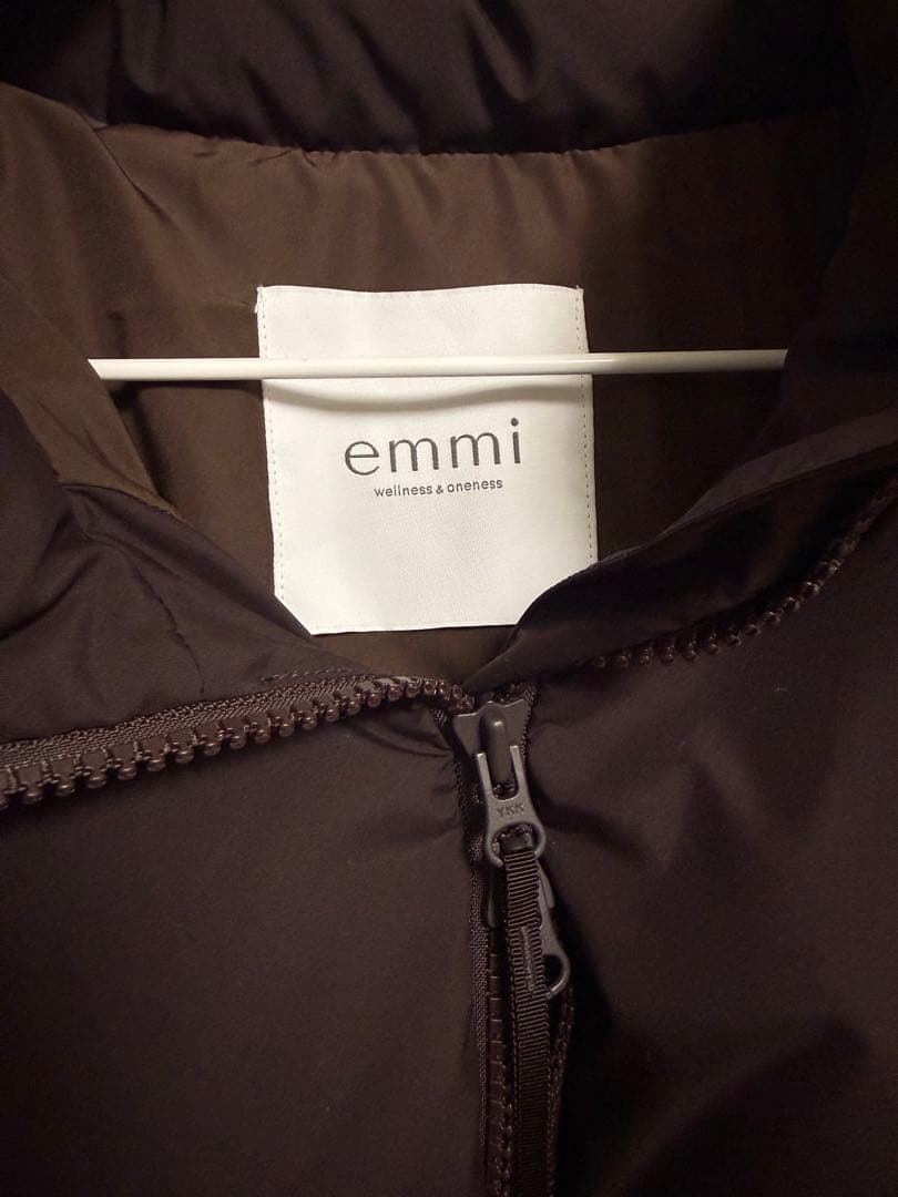 ★超美品★emmi エミ クロップドフォルムダウンコート　ブラウン 完売品