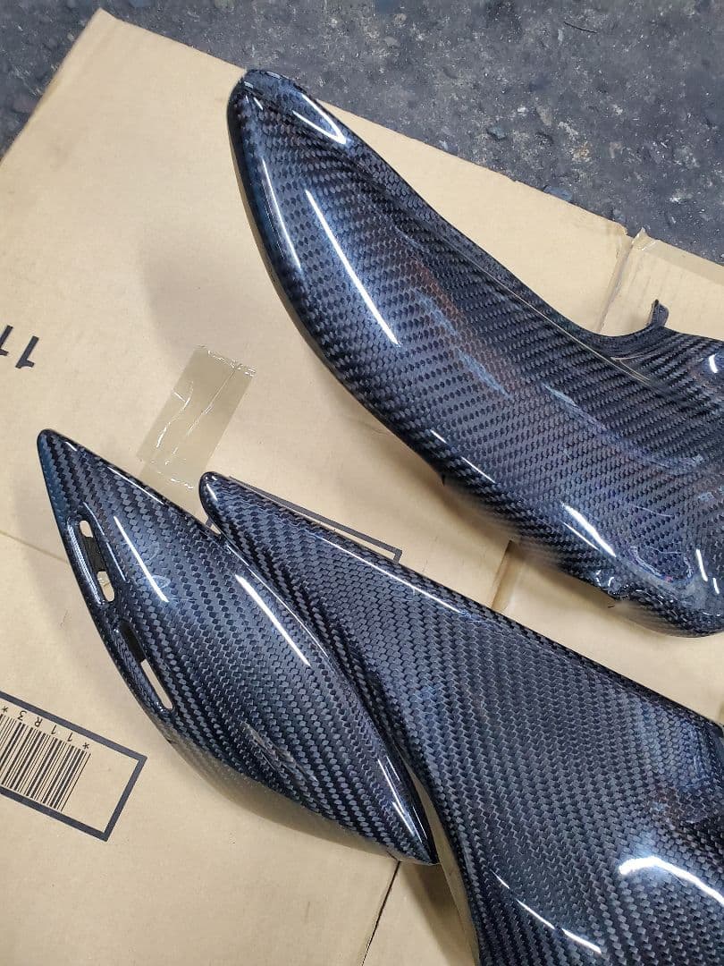 カワサキZ900RS用 カーボンサイドカバー 美品