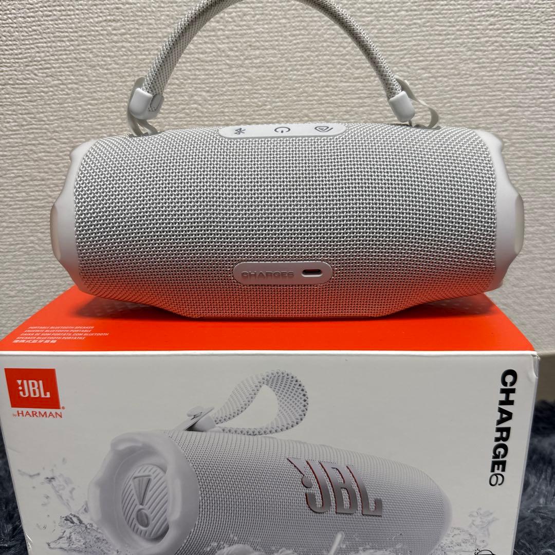 JBL charge6 ホワイト　ワイヤレススピーカー