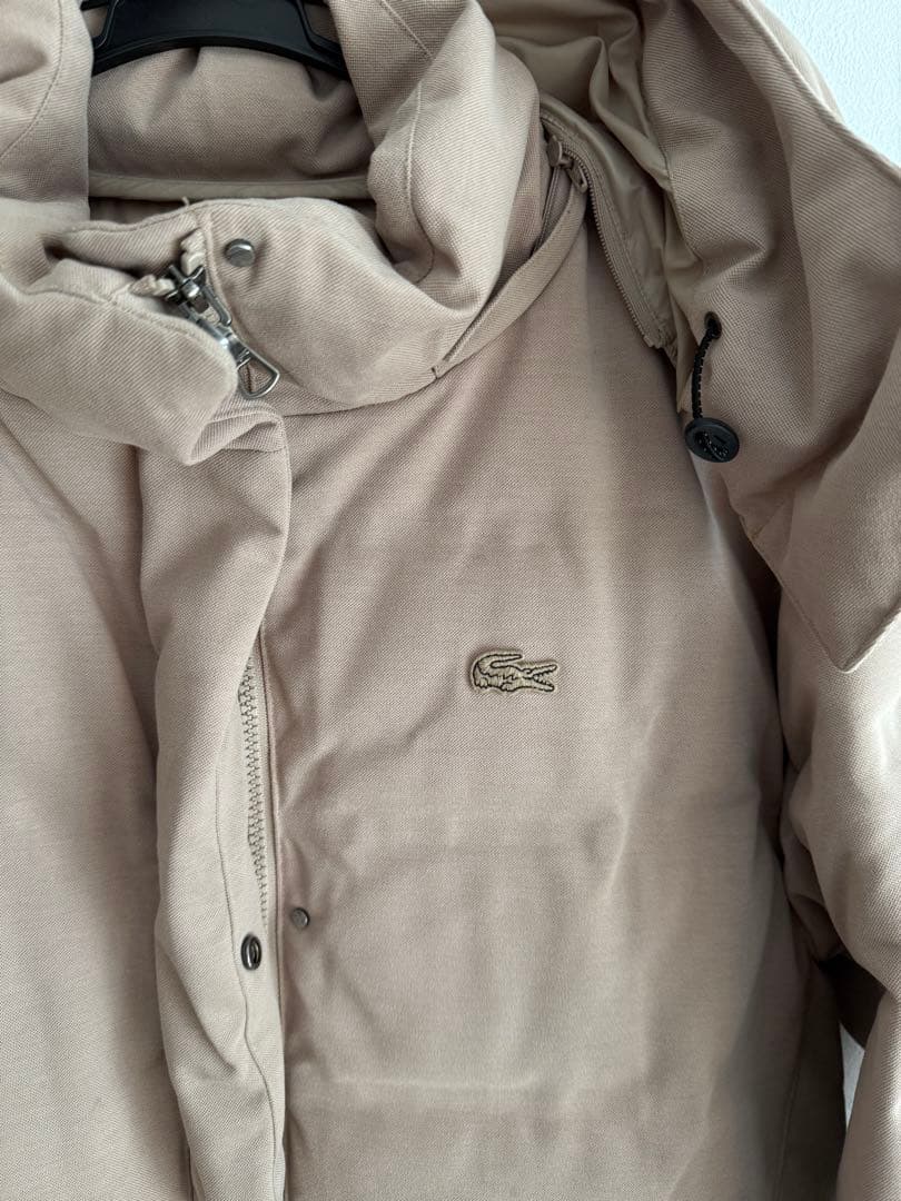 LACOSTE ベージュ ダウンジャケット