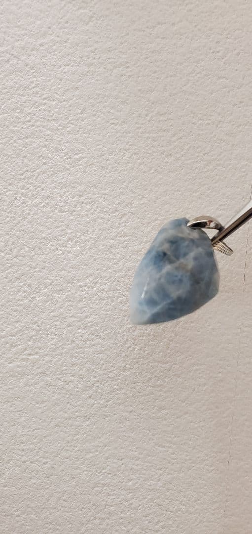 糸魚川 入りコン沢翡翠 ペンダントトップ