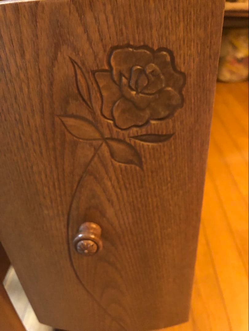 更に、値下げ！クラシック木製ドレッサー・ミラー・照明付き