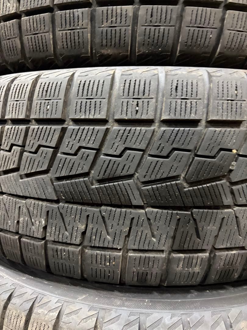 225/45R18 スタッドレスタイヤ YOKOHAMA