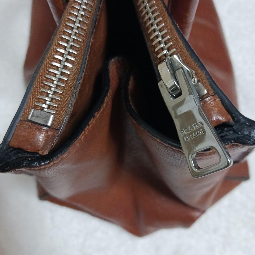 PRADA　ブラウンレザー トートバッグ ジッパー付き