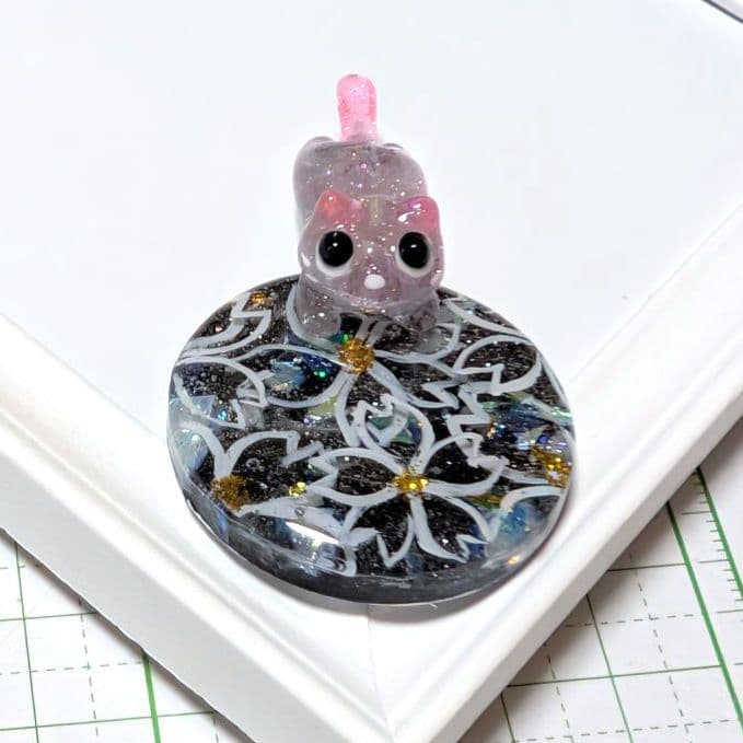 猫　レジンヘアゴム　桜 ブラック