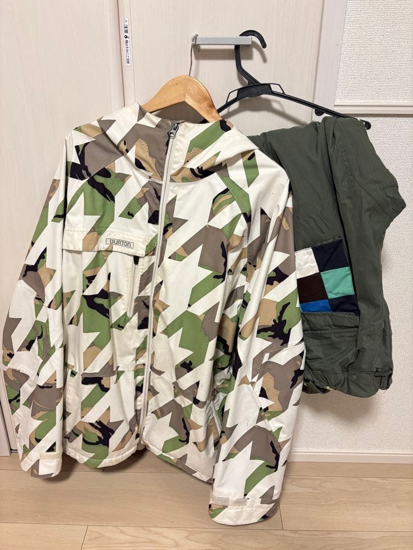 BURTON 迷彩 スノーボードウェア 上下セット L