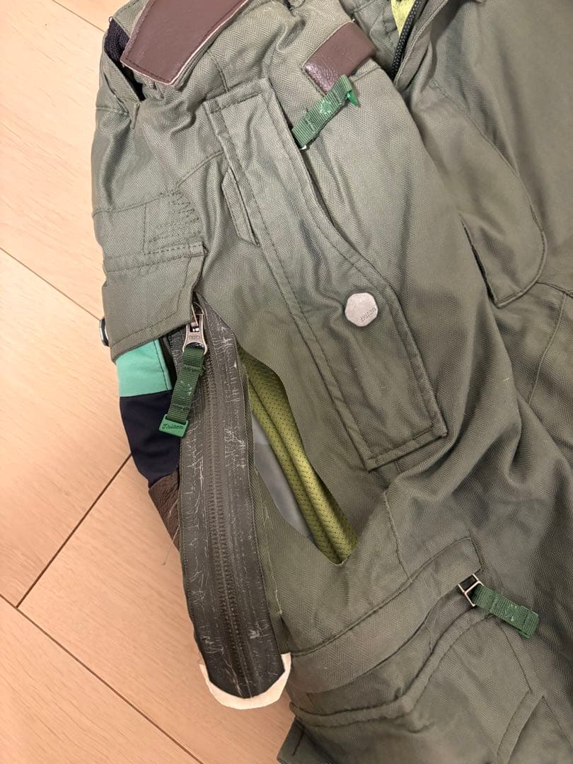 BURTON 迷彩 スノーボードウェア 上下セット L