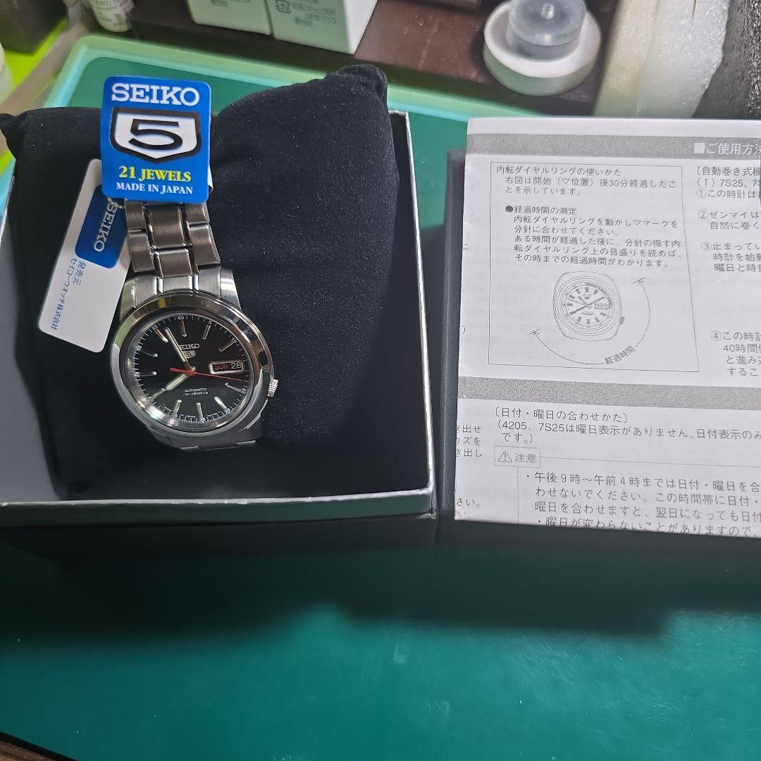 新品、SEIKO ５ ７Ｓ２６ 自動巻き腕時計 21 JEWELSです。