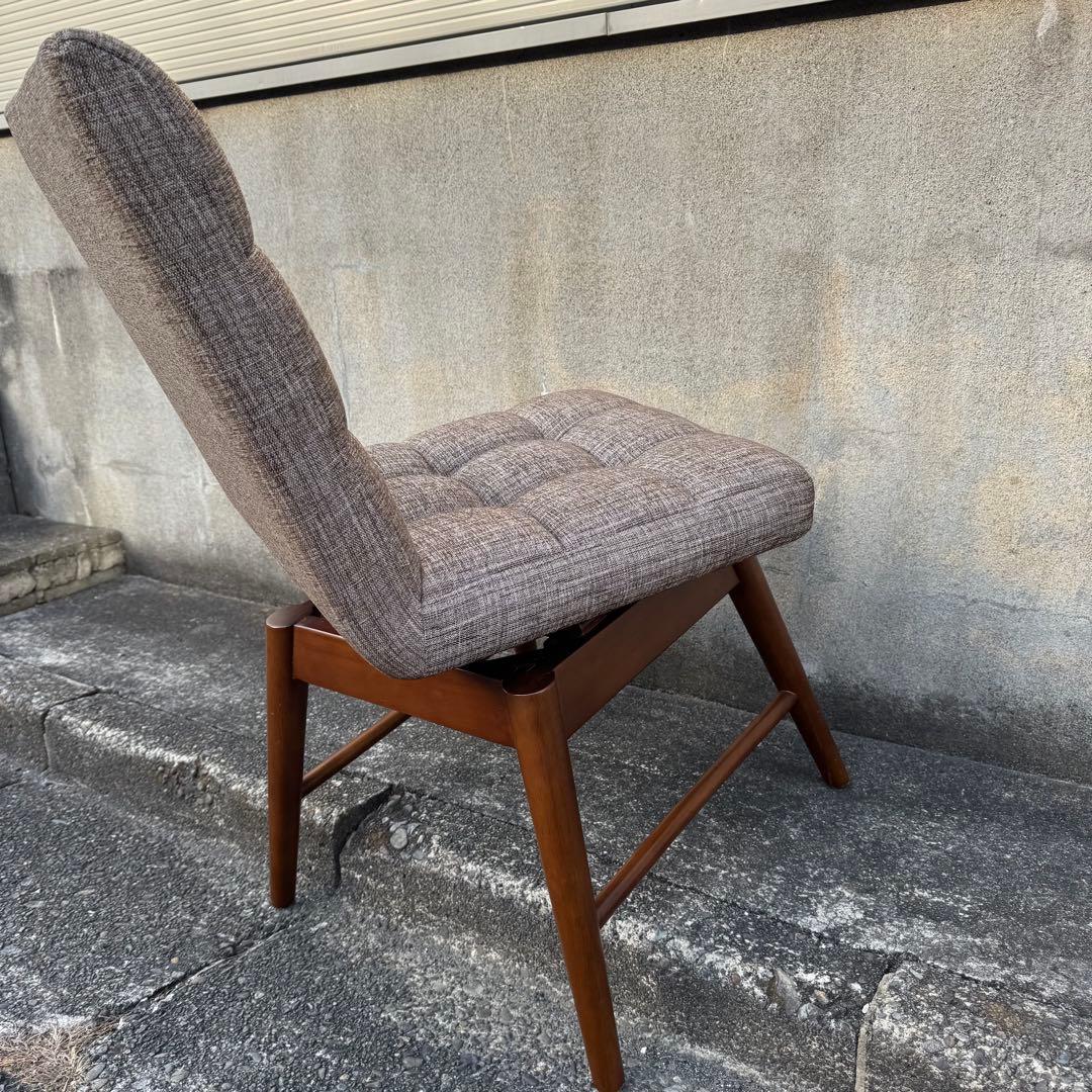 美品 ニトリ 回転式 ダイニングチェア 椅子 ブラウン 家具 イス ダイニング