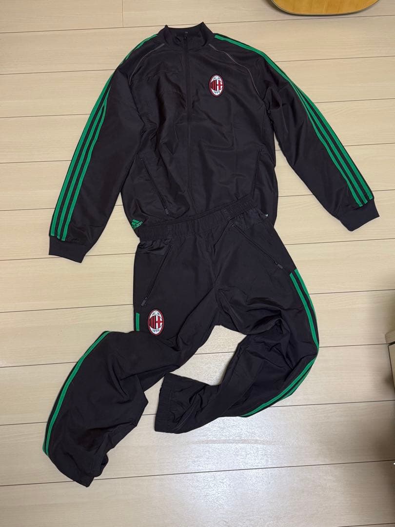 ACミラン ジャージ セットアップ adidas