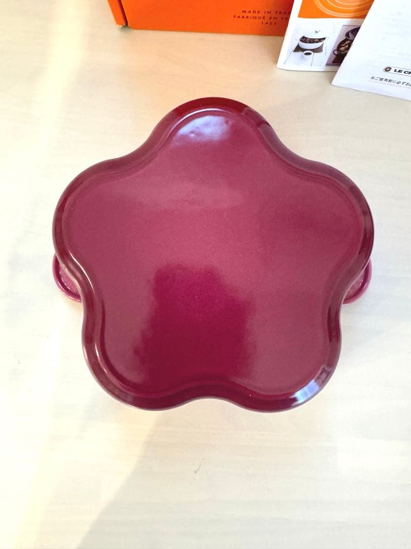 新品未使用品　LE CREUSET ルクルーゼ ココットフルール ベリー 両手鍋