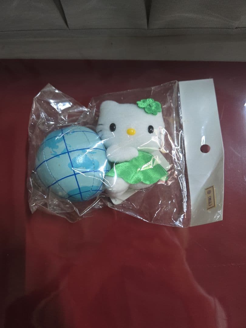 ハローキティ ぬいぐるみと地球儀ボールセット