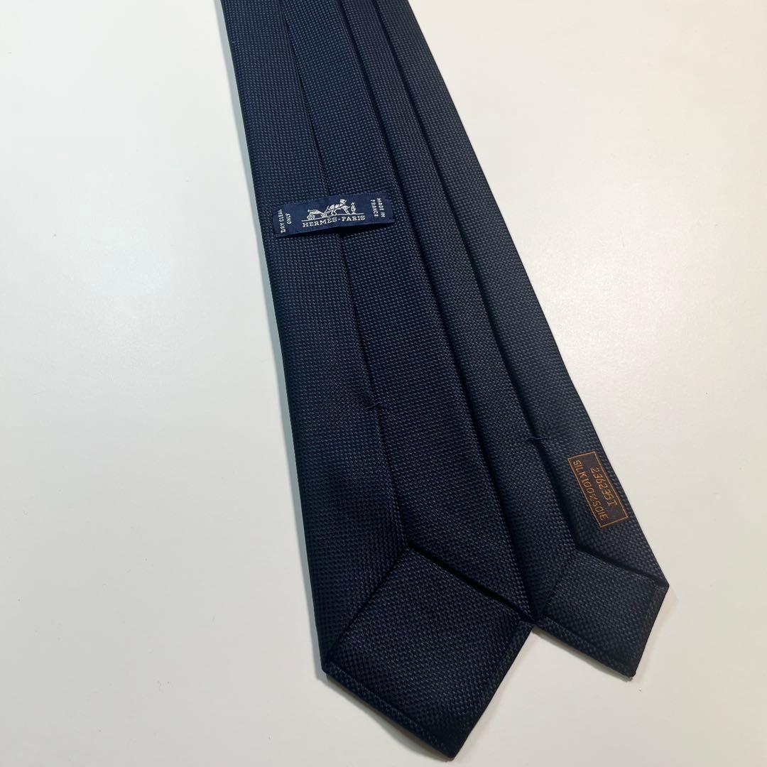 希少✨極美品✨HERMES エルメス　ネクタイ　サントノーレ　ナロータイ　濃紺