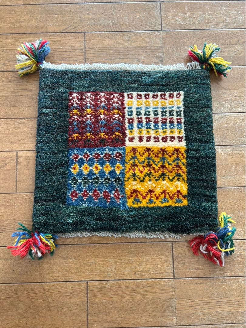 ペルシャ カーペット 43x38cm ギャッべ 座布団 手織り