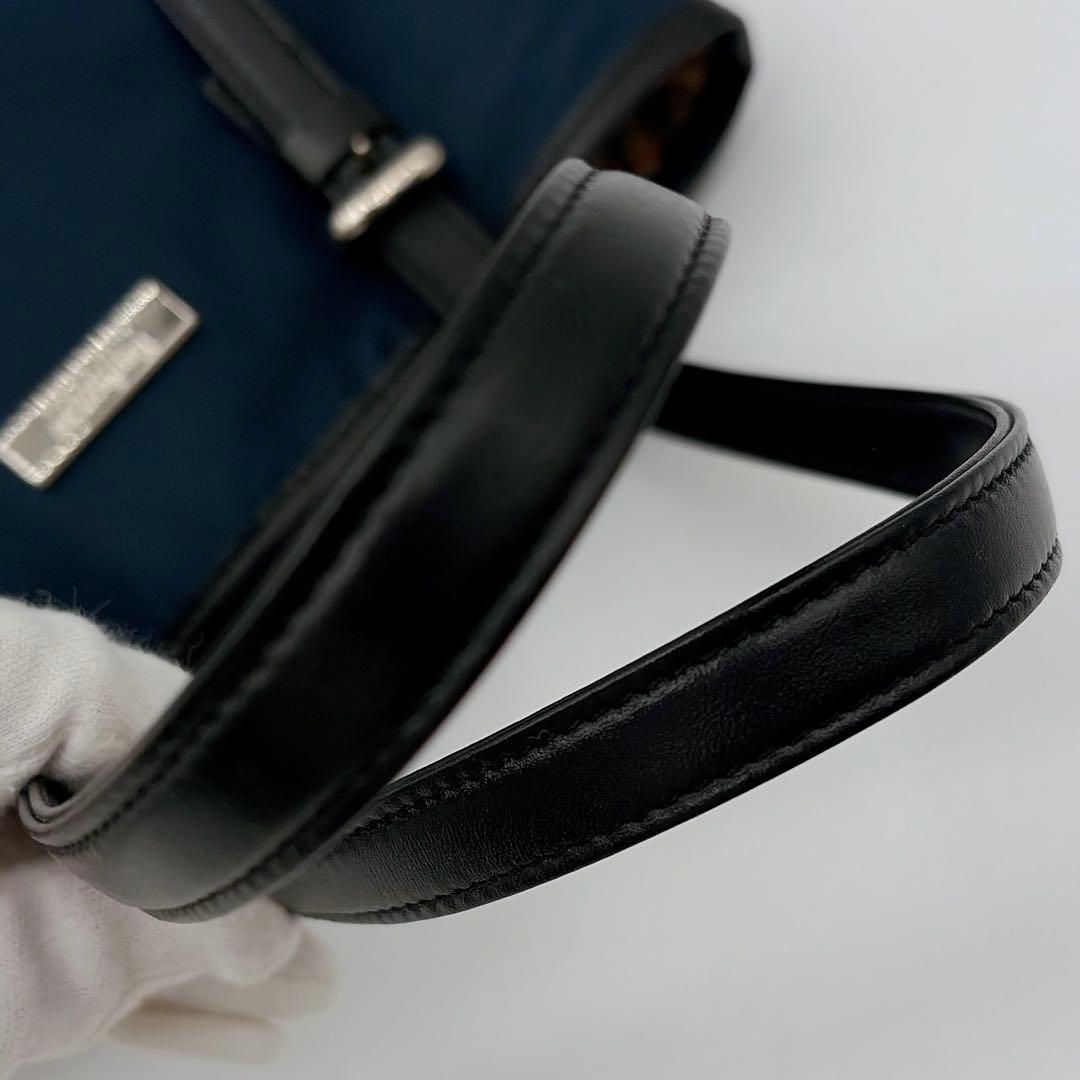 美品✨【バーバリーズブルーレーベル】バケツ型トートバッグ ノバチェック ネイビー