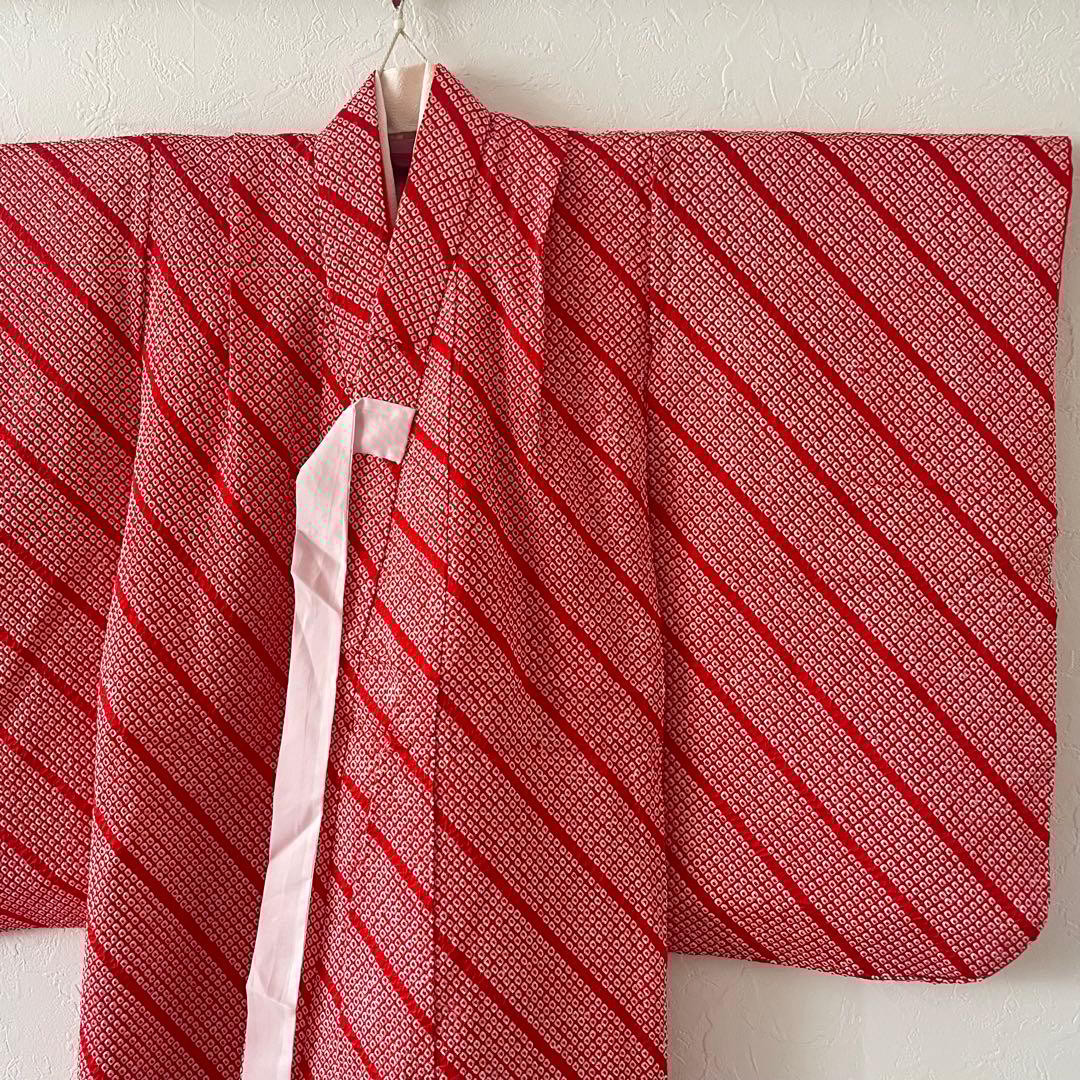七五三　3歳　正絹　総絞りのお着物セット　赤色半幅帯コーデ