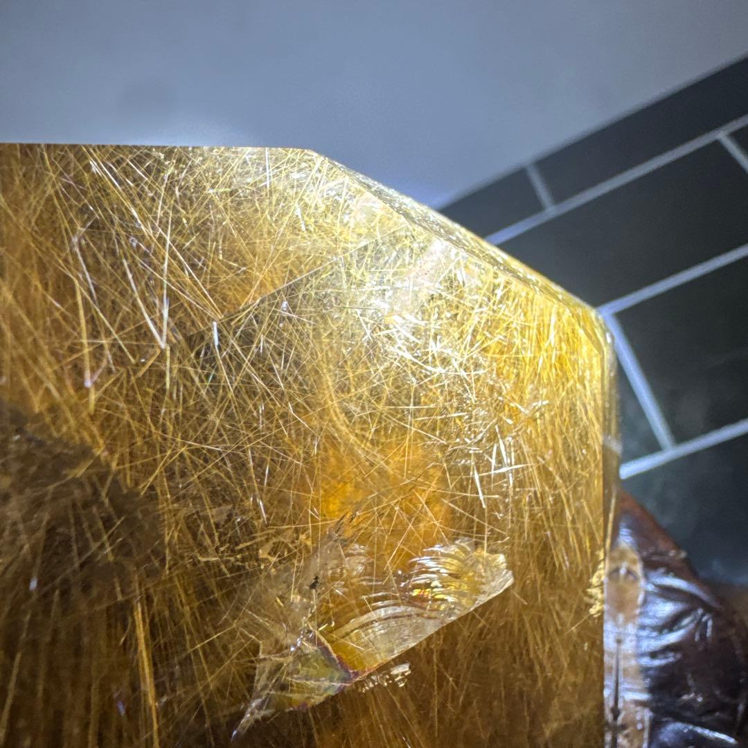 【極上品】スモーキールチル原石 ポイント 636g 台座付