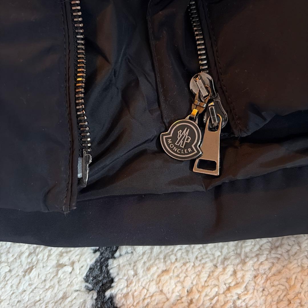 MONCLER ブラック ダウンジャケット サイズ2