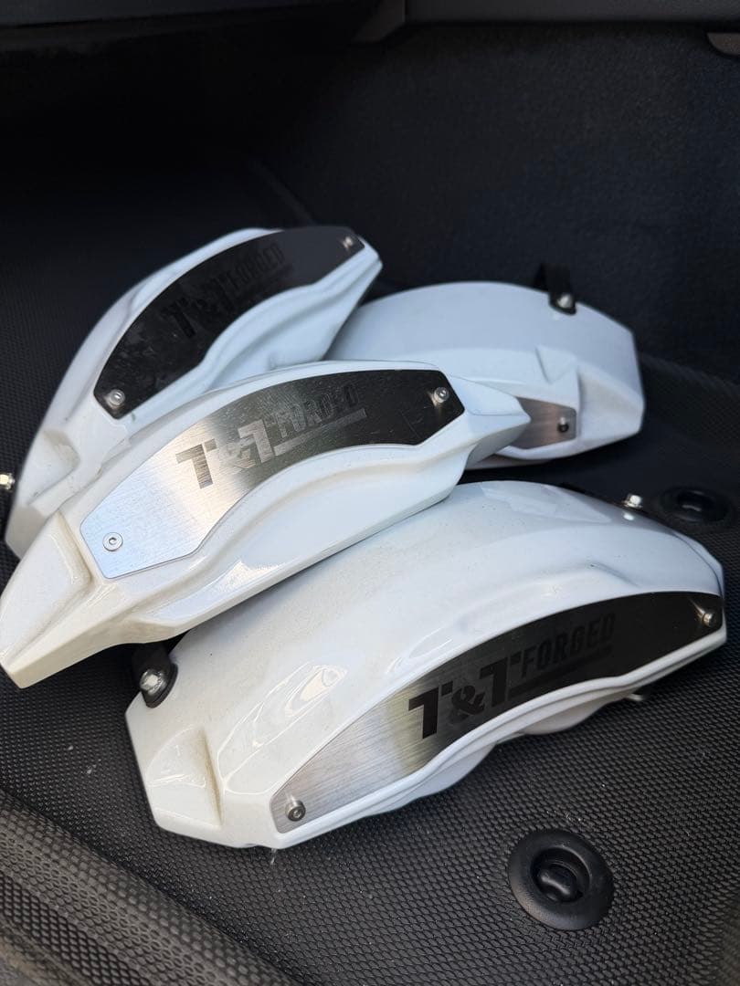 ランクル 250専用ブレーキキャリパーカバー