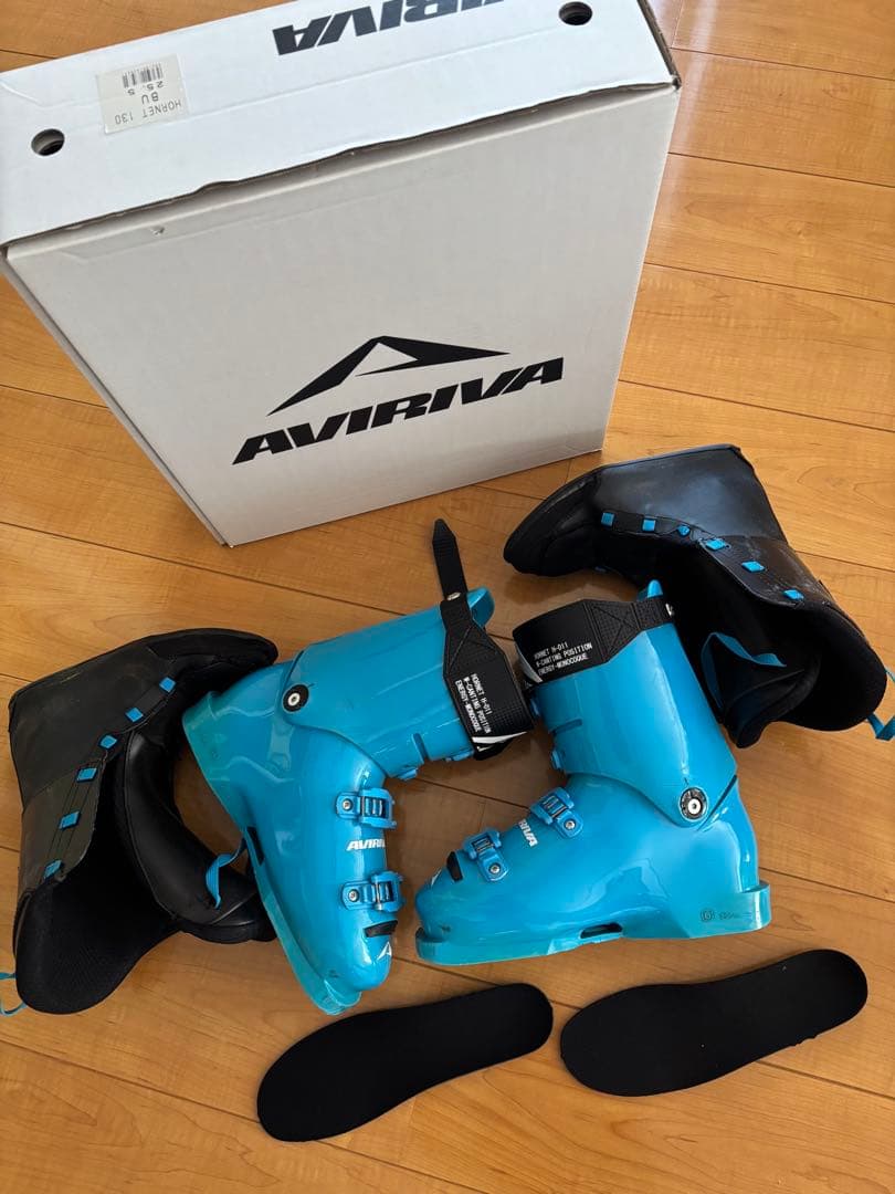 AVIRIVA HORNET 130 スキー ブーツ 青 25-25.5cm