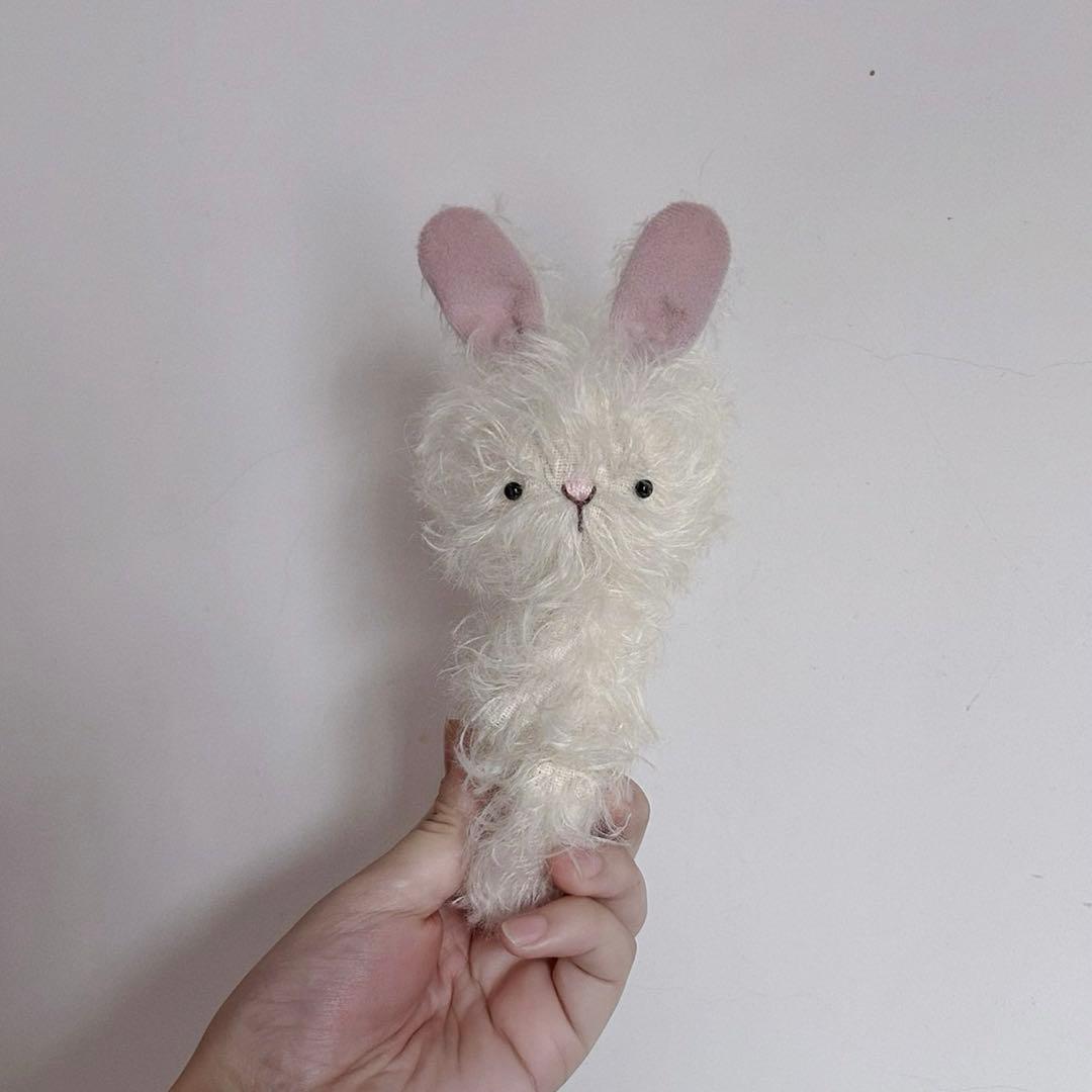 静かな白兎ちゃん ぬいぐるみ アーティストベア ハンドメイド 海外作家様 バニー