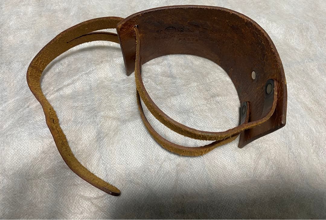 ⑪MaisonMargiela レザーブレスレット