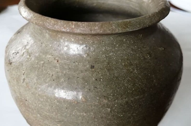 高麗　青磁壺