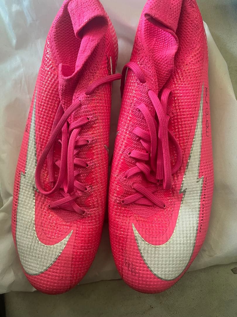 Nike サッカーシューズ ピンク FG