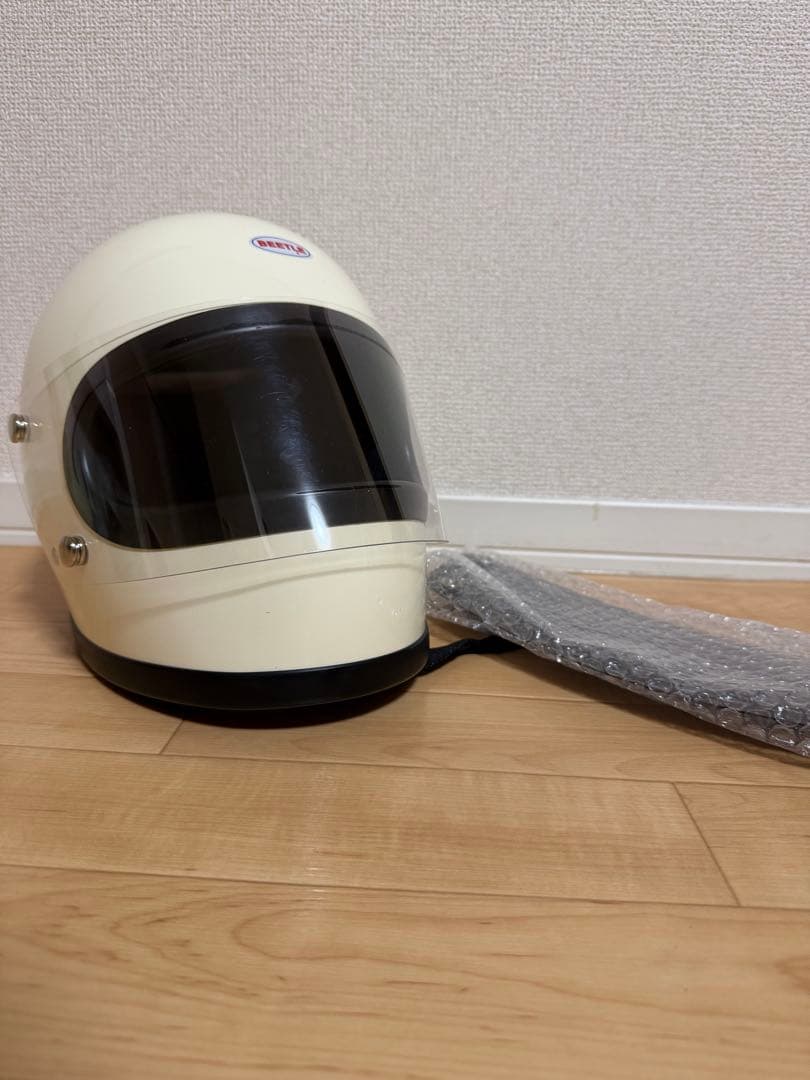 オーシャンビートルSTR アイボリー　Mサイズ　シールド2枚　最終値下げ